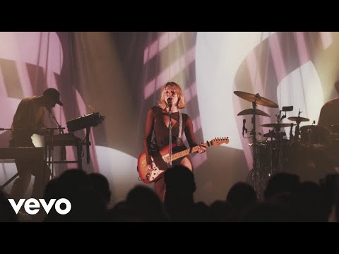 Astrid S - Come First (Official Music Video)